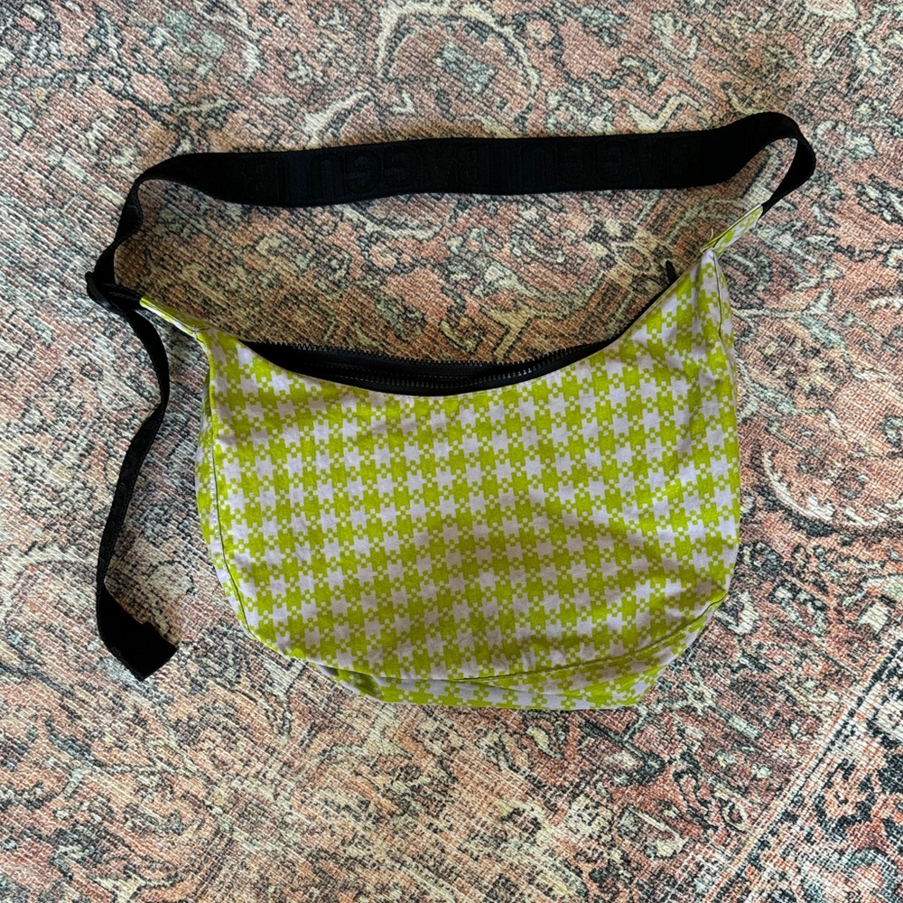 BAGGU medium nylon crescent bag